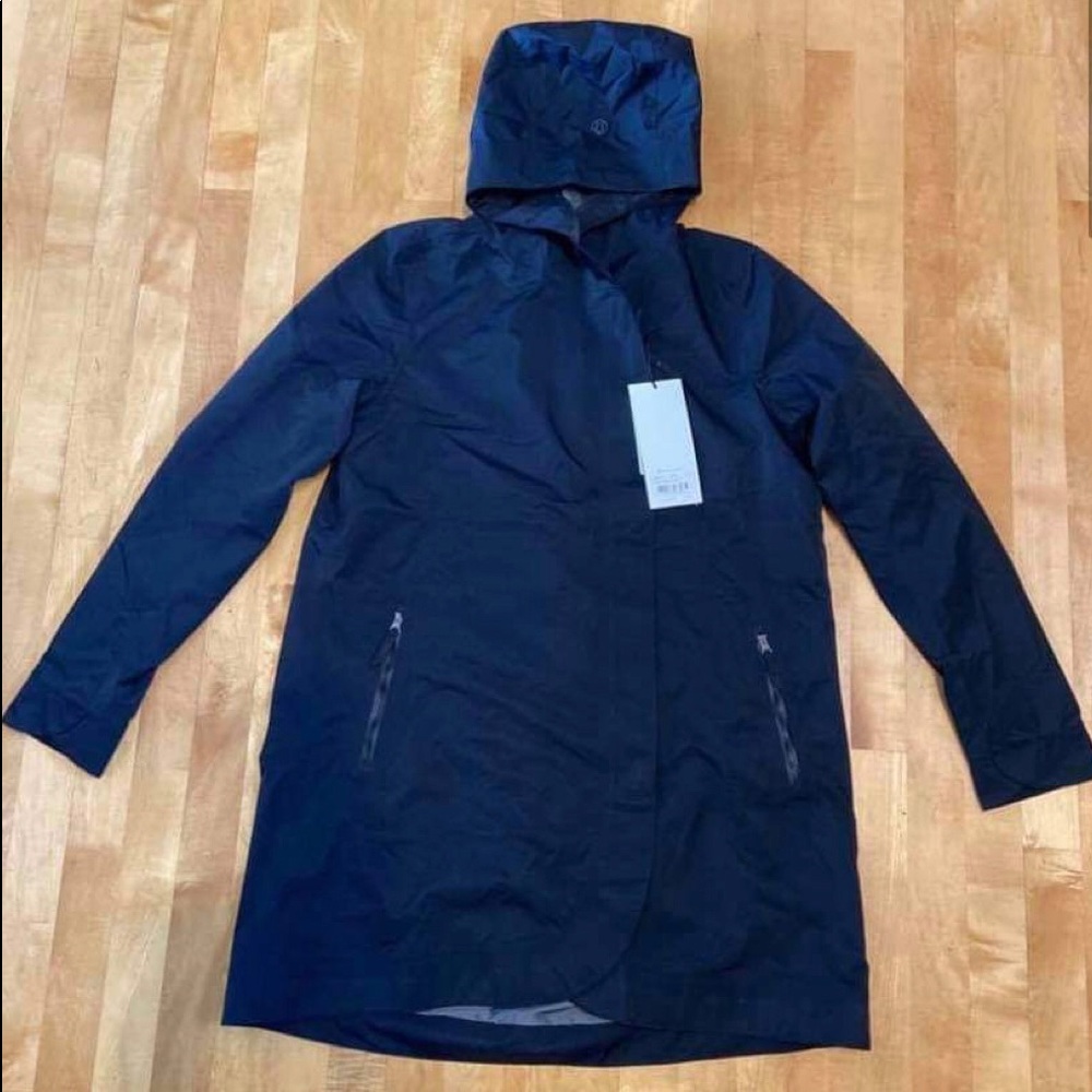 NWT Lululemon Savasana II Rain Jacket Black Size 8